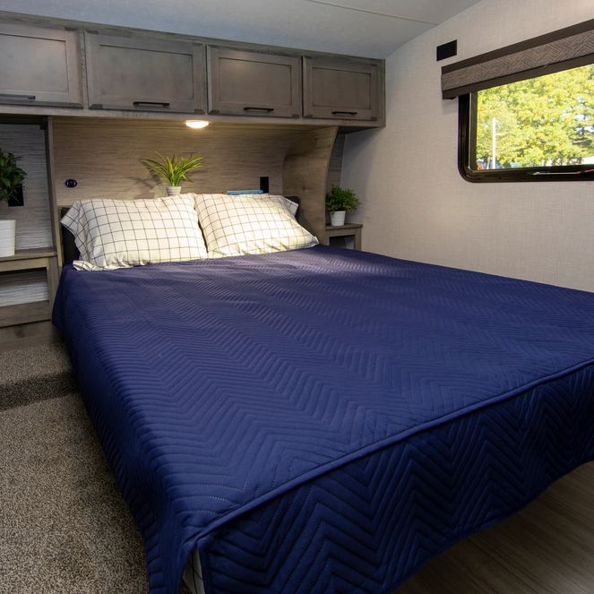 2022107827 - Easy Zzzs™ RV Bedding Set - King, Navy