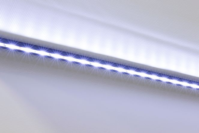 674282 - 15' Awning Fabric Light Kit with Switch and Plate - White LED #387593