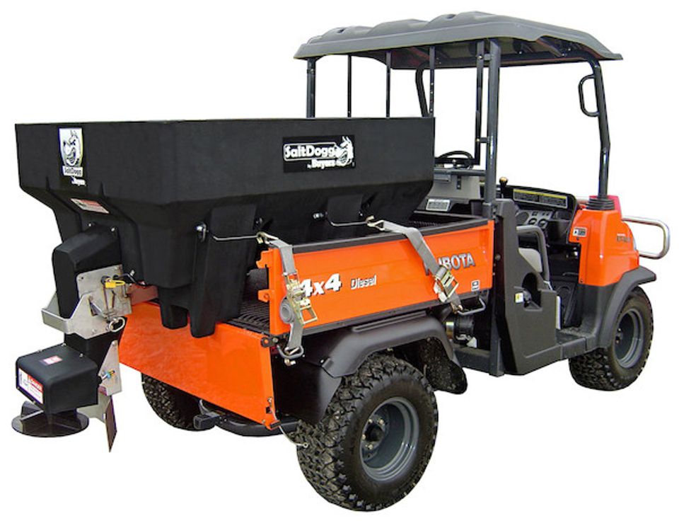 SHPE0750 - 0.75 Cubic Yard Electric Black Poly Hopper Spreader