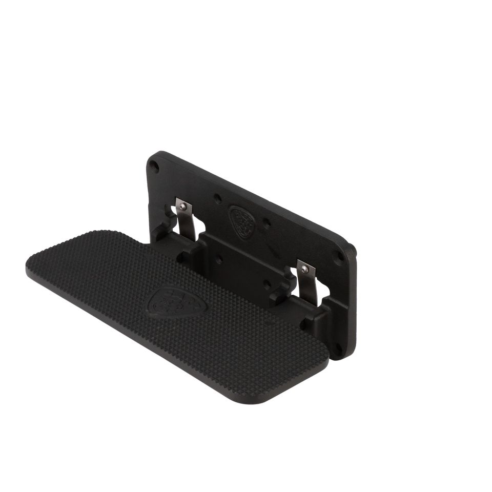 190011 - Mega Step; Hitch Mount; XP3 Black Powder Coat; Single