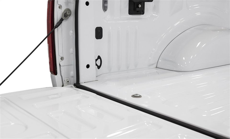30946 - TRAILSEAL® Tailgate Gasket